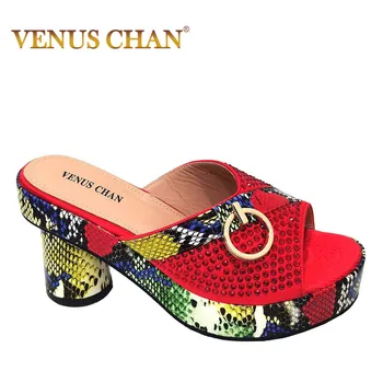 Венера Чан, последните женски обувки за булката от лачена кожа и страз 2023, дизайнерски луксозни чехли за танкетке за жените, обувки-лодка в платформата