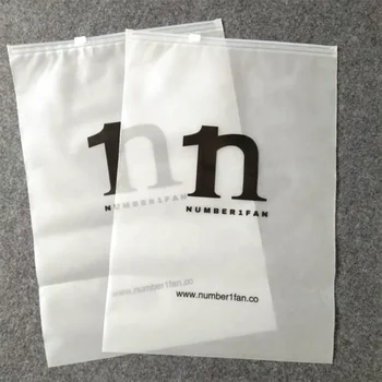 Индивидуален продукт, произведен по поръчка с фабричните логото на матиран найлонова торбичка с цип за дрехи